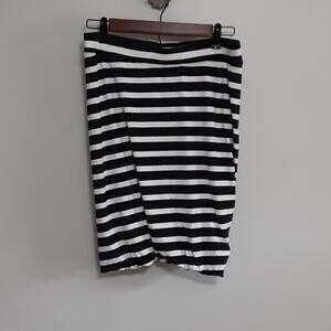 Gap Striped Maternity Pencil Skirt Rolled Hem Black and White. M